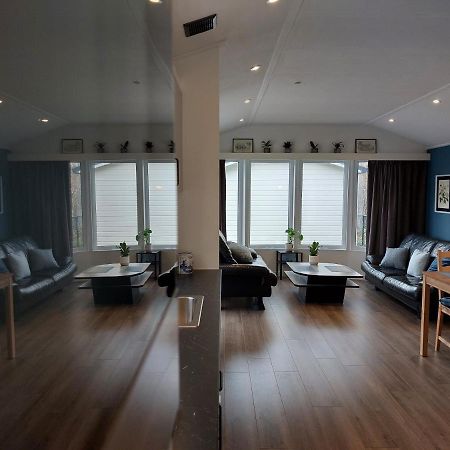 Modern En Chic Chalet Tot 4 Personen Op De Veluwe Recreatiepark De Oude Driest Пюттен Экстерьер фото