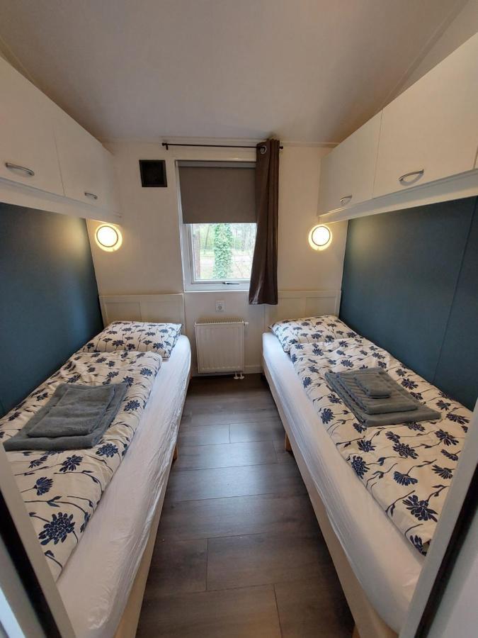Modern En Chic Chalet Tot 4 Personen Op De Veluwe Recreatiepark De Oude Driest Пюттен Экстерьер фото