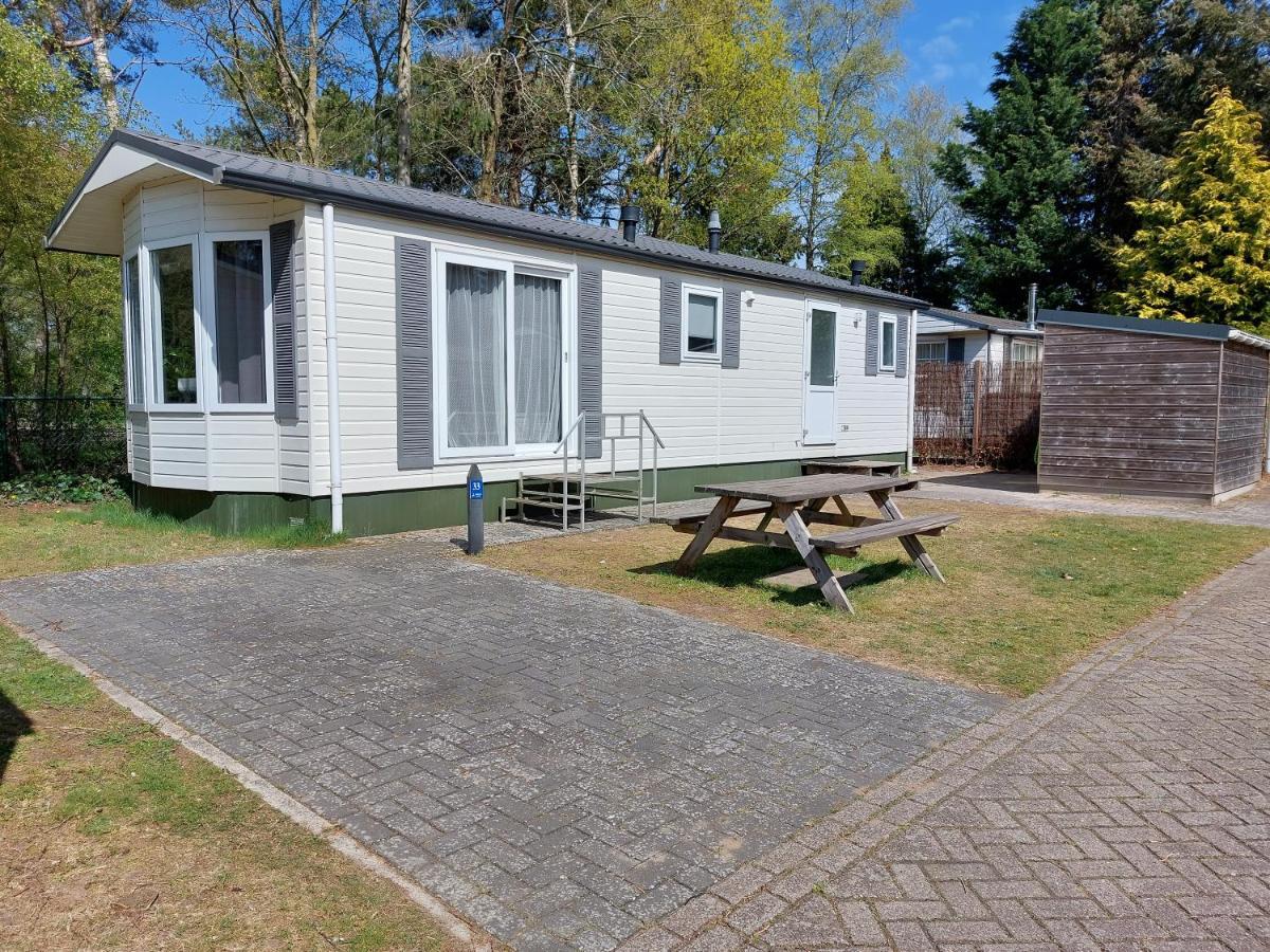 Modern En Chic Chalet Tot 4 Personen Op De Veluwe Recreatiepark De Oude Driest Пюттен Экстерьер фото